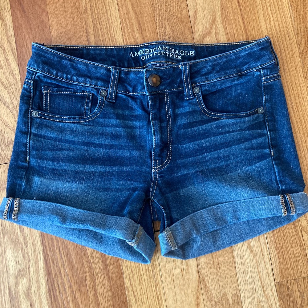American Eagle size 8 super stretch shorts
